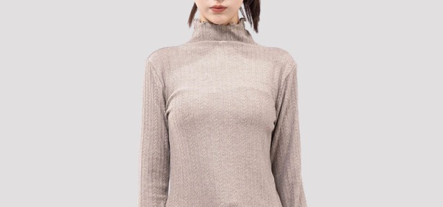温碧霞代言IRENENA服装品牌长袖堆堆领针织衫保暖打底衫